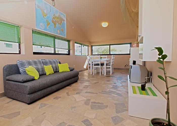 Διαμέρισμα Irena 531 Πούλα