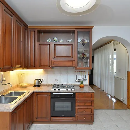 Irena 531 Lejlighed Pula